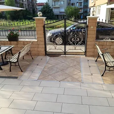 فندق семеен вермона بريمورسكو